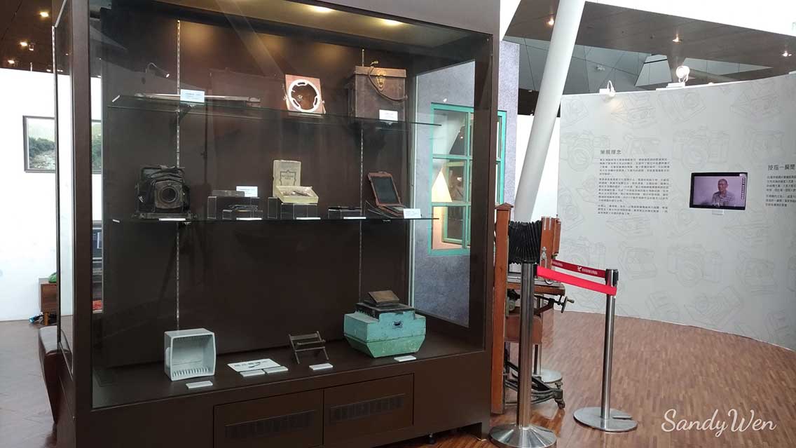 苗栗臺灣客家文化館櫥櫃內的展示物