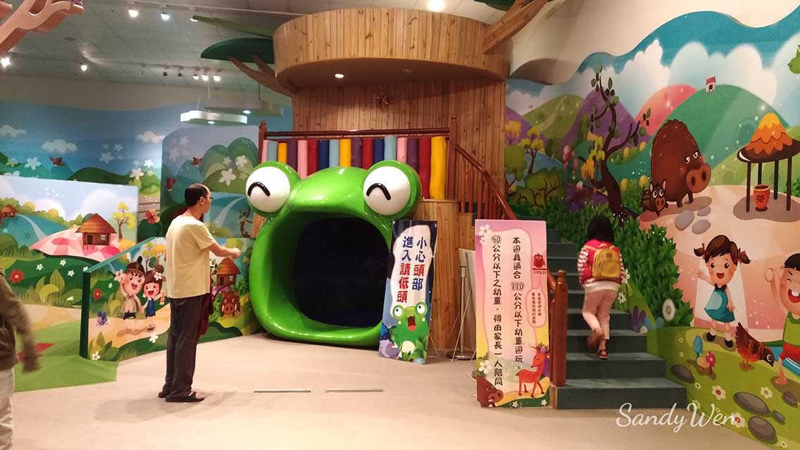 苗栗臺灣客家文化館客庄遊樂去，內有很多可以與小孩互動的設施