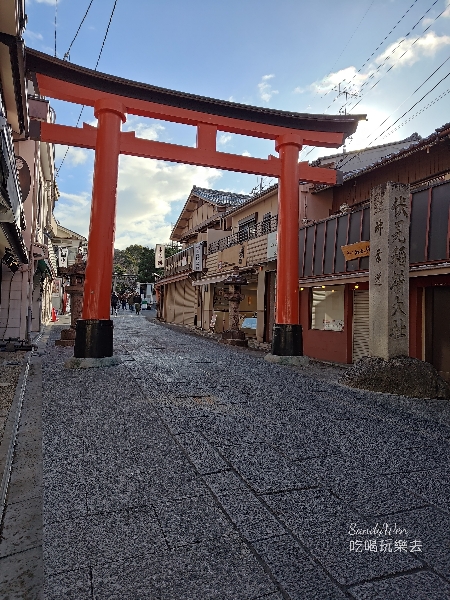 2024大阪京都自由行142 京都伏見稻荷大社前的鳥居
