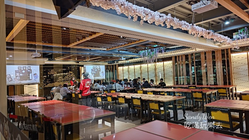 手信霧隱城13 手信霧隱城忍者手習所,好多人在裡面體驗囉