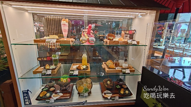 手信霧隱城19 手信霧隱城1樓的用餐區,美味餐點的模型