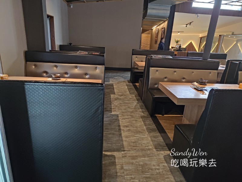 力二帝王蟹09 用餐環境寬敞舒適,適合聚餐